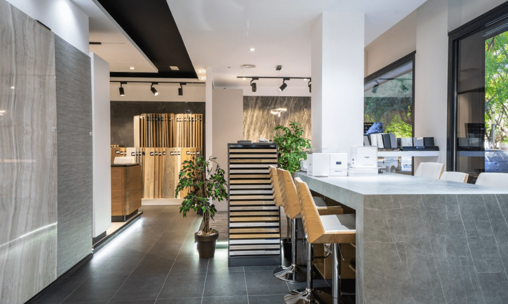 cómo organizar un showroom